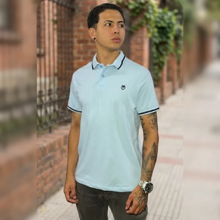 camiseta_polo_de_borde_cuello_y_mangas_9